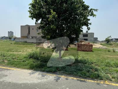ڈی ایچ اے فیز 7 - بلاک کیو فیز 7,ڈیفنس (ڈی ایچ اے),لاہور میں 1 کنال رہائشی پلاٹ 3.8 کروڑ میں برائے فروخت۔ ڈی ایچ اے فیز 7 - بلاک کیو فیز 7,ڈیفنس (ڈی ایچ اے),لاہور میں 1 کنال رہائشی پلاٹ 3.8 کروڑ میں برائے فروخت۔