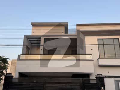 گرین آرچرڈ جہانگی والا روڈ,بہاولپور میں 5 کمروں کا 10 مرلہ مکان 3.75 کروڑ میں برائے فروخت۔