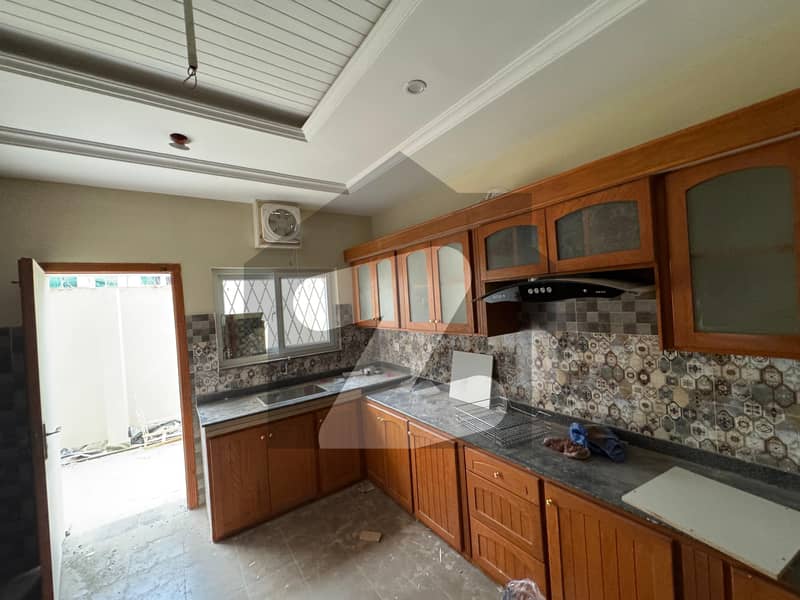 F-11 beautiful6 Bedroom Barnd New 10Marla house For Rent F-11 beautiful6 Bedroom Barnd New 10Marla house For Rent