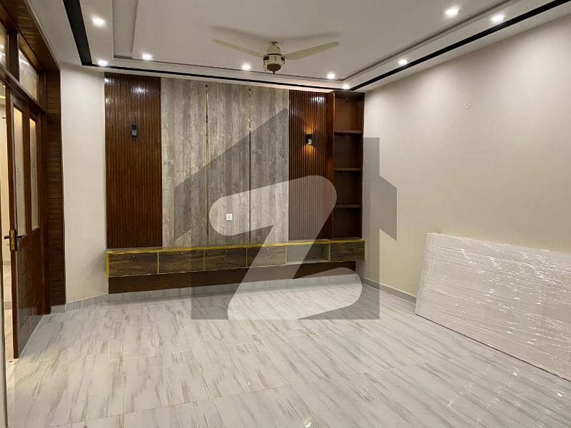 10 Marla Full House Available for sale 10 Marla Full House Available for sale