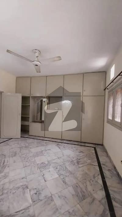 Fair-Priced 3200 Square Feet Upper Portion Available In G-9/1