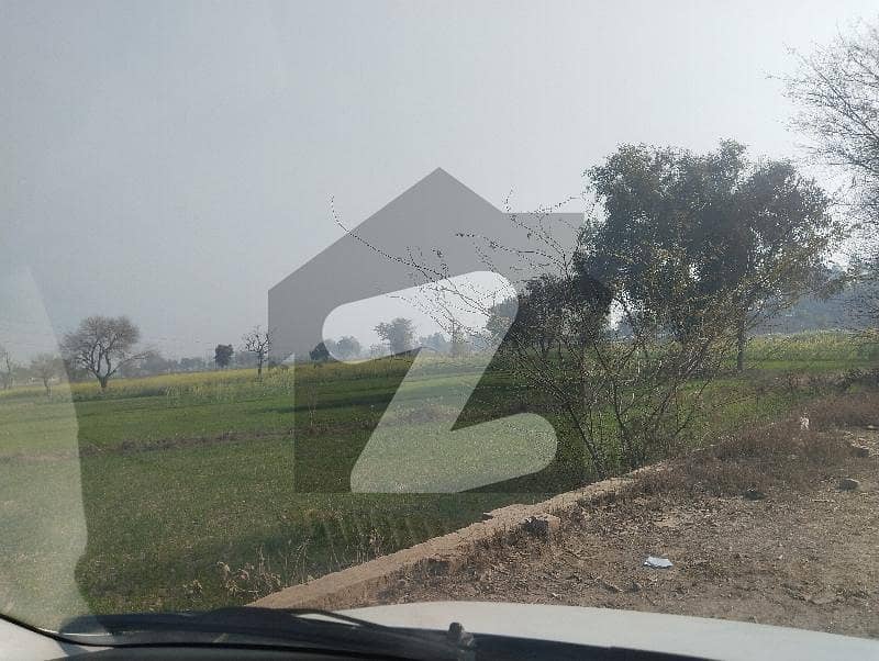 ڈیفینس روڈ لاہور میں 8 کنال کمرشل پلاٹ 27.2 کروڑ میں برائے فروخت۔ ڈیفینس روڈ لاہور میں 8 کنال کمرشل پلاٹ 27.2 کروڑ میں برائے فروخت۔