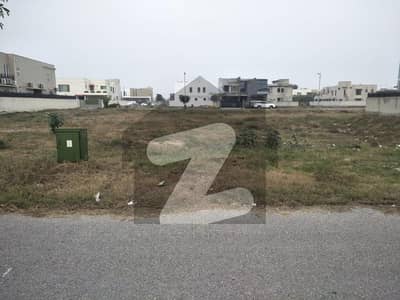 ڈی ایچ اے فیز 7 - بلاک ایس فیز 7,ڈیفنس (ڈی ایچ اے),لاہور میں 1 کنال رہائشی پلاٹ 3.35 کروڑ میں برائے فروخت۔ ڈی ایچ اے فیز 7 - بلاک ایس فیز 7,ڈیفنس (ڈی ایچ اے),لاہور میں 1 کنال رہائشی پلاٹ 3.35 کروڑ میں برائے فروخت۔
