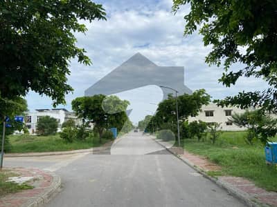 5 Marla Plot On Easy Installments In TopCity-1 Islamabad Prime Location Near Airport!