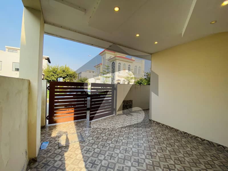 Luxury Upper Portion Luxury Upper Portion