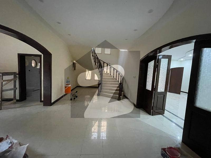 FULL HOUSE FOR RENT IN F-8 FULL HOUSE FOR RENT IN F-8