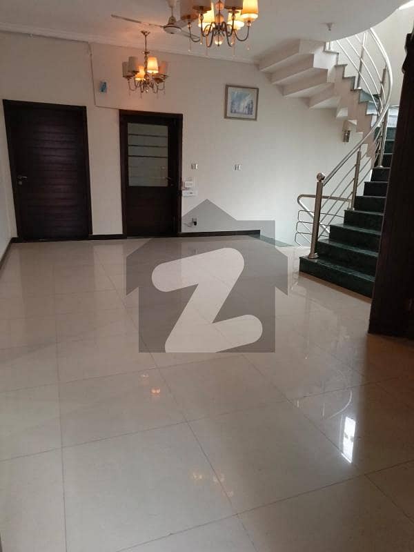 House For Sale F-11 House For Sale F-11