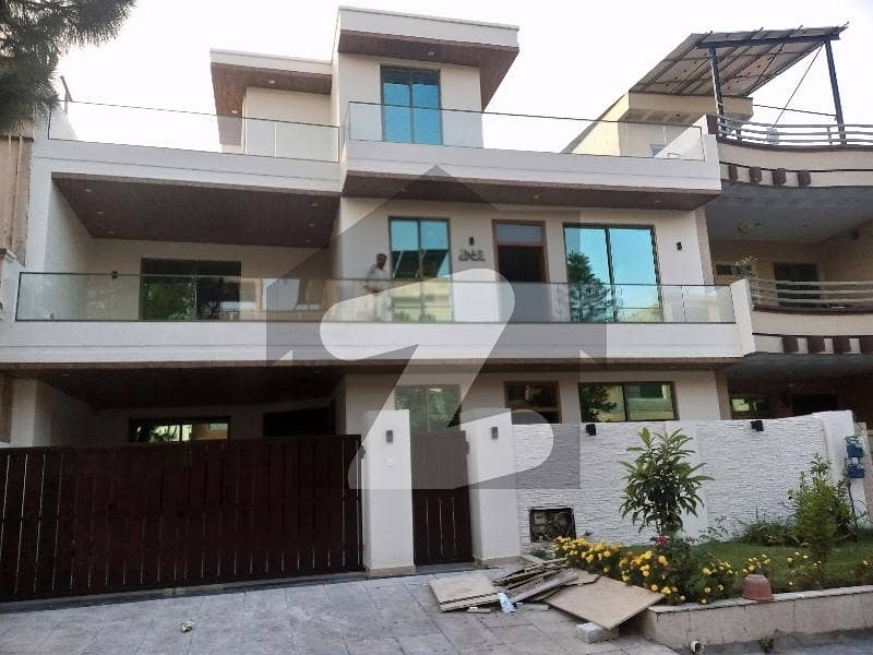 I-8 Dubal Storey House For Sale I-8 Dubal Storey House For Sale