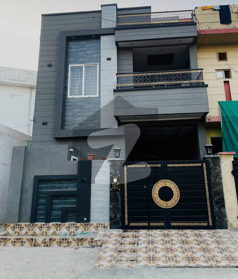 ایڈن بولیوارڈ ہاؤسنگ سکیم کالج روڈ,لاہور میں 3 کمروں کا 4 مرلہ مکان 1.8 کروڑ میں برائے فروخت۔ ایڈن بولیوارڈ ہاؤسنگ سکیم کالج روڈ,لاہور میں 3 کمروں کا 4 مرلہ مکان 1.8 کروڑ میں برائے فروخت۔