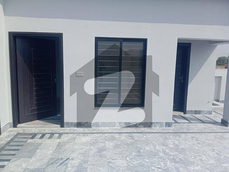 10 MARLA LUXURY HOUSE AVAILABLE FOR SALE 10 MARLA LUXURY HOUSE AVAILABLE FOR SALE