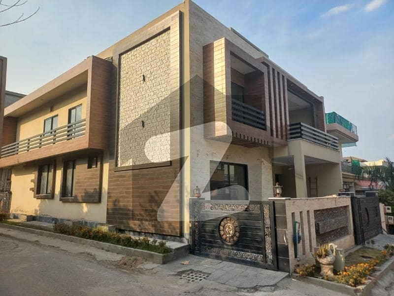 CORNER HOUSE FOR RENT CORNER HOUSE FOR RENT