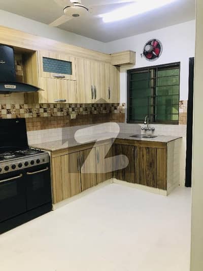 4 Bed Specious Apartment For Sale In Askari XI