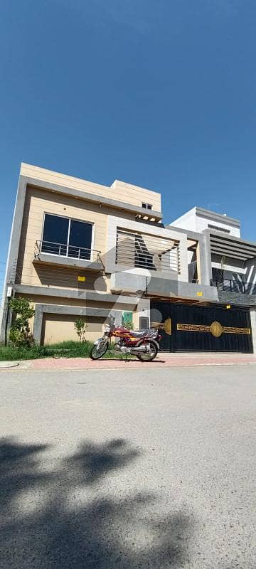 10 Marla Like A Brand New House Available For Sale In Bahria Town Lahore 10 Marla Like A Brand New House Available For Sale In Bahria Town Lahore
