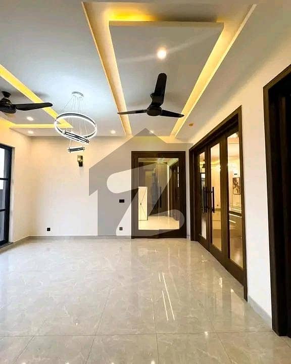 BEAUTIFUL HOUSE FOR RENT AVAILABLE WITH GAS BEAUTIFUL HOUSE FOR RENT AVAILABLE WITH GAS