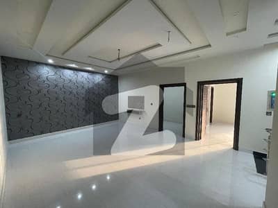 ستارہ پارک سٹی جڑانوالہ روڈ,فیصل آباد میں 5 مرلہ مکان 1.7 کروڑ میں برائے فروخت۔