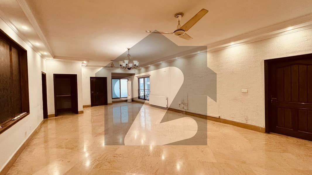 F11 Karakoram inclave 4 Bed room Flat for rent F11 Karakoram inclave 4 Bed room Flat for rent