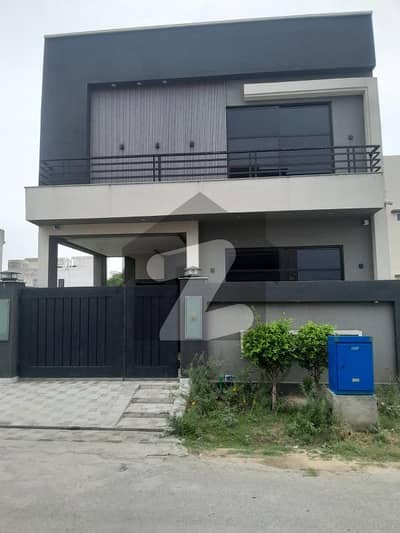 5 MARLA HOUSE FOR RENT IN DHA 9 TOWN