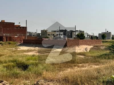 ایف ڈی اے سٹی - بلاک اے4 ایف ڈی اے سٹی,فیصل آباد میں 10 مرلہ رہائشی پلاٹ 65.0 لاکھ میں برائے فروخت۔ ایف ڈی اے سٹی - بلاک اے4 ایف ڈی اے سٹی,فیصل آباد میں 10 مرلہ رہائشی پلاٹ 65.0 لاکھ میں برائے فروخت۔