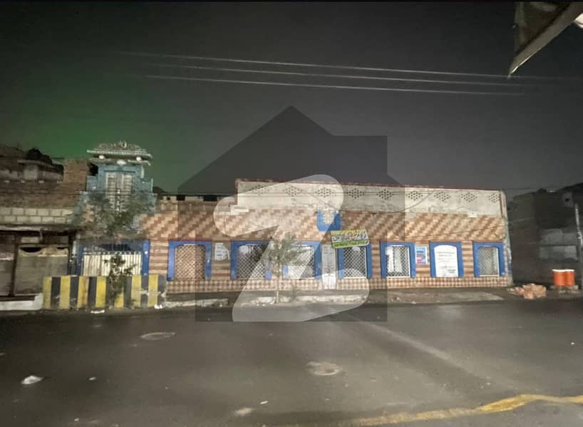 جناح کالونی فیصل آباد میں 13 مرلہ عمارت 1.8 لاکھ میں کرایہ پر دستیاب ہے۔ جناح کالونی فیصل آباد میں 13 مرلہ عمارت 1.8 لاکھ میں کرایہ پر دستیاب ہے۔