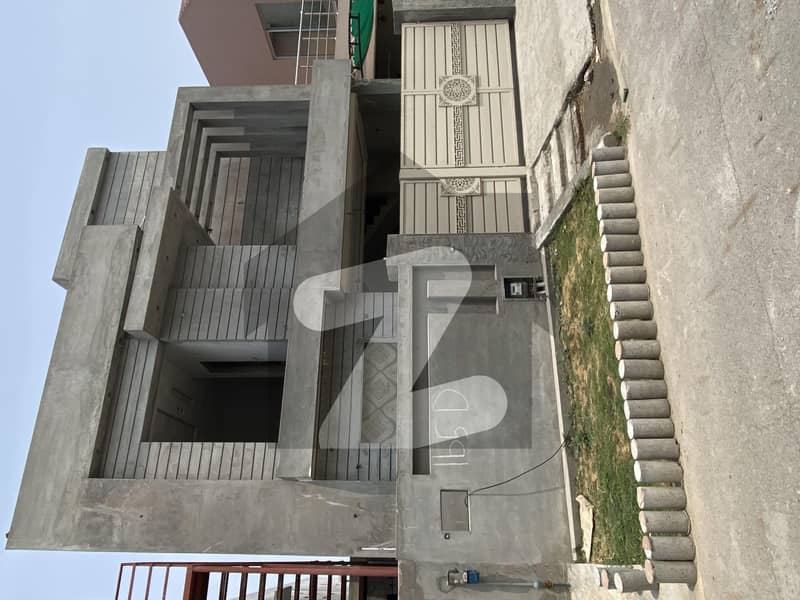 8 Marla Beautiful House 8 Marla Beautiful House