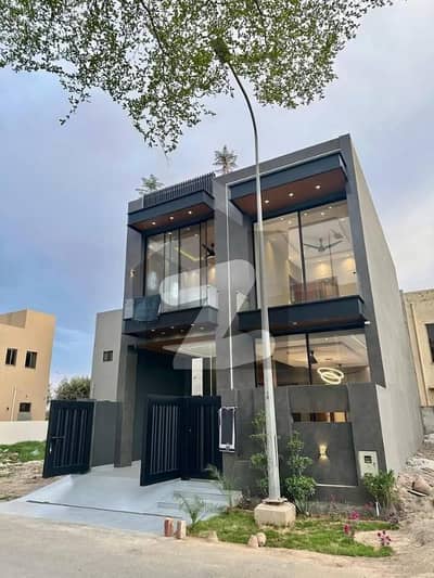 MODERN 5 MARLA BEAUTIFUL HOUSE FOR SALE IN DHA 9 TOWN BLOCK D LAHORE