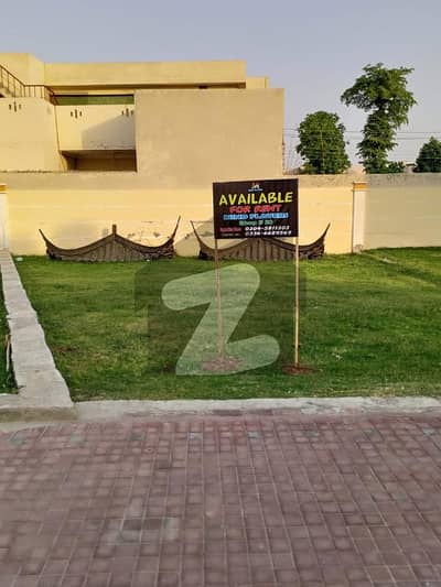 204 چک روڈ فیصل آباد میں 5 مرلہ کمرشل پلاٹ 8.8 کروڑ میں برائے فروخت۔