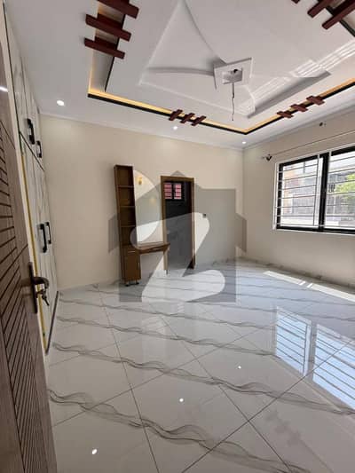 Beautiful 1 Kanal 3 Bedroom UPPER PORTION FOR RENT ، 3 Bedroom House For Rent In Soan Garden Block B ( Gas Seperate Meter ) Prime Location This House
