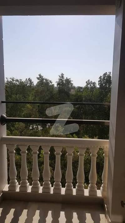 For Rent 3 Bedroom Apartment (2nd Floor) Ittehad Commercial