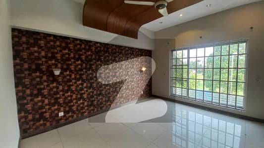 10 MARLA | UPPER PORTION | FACING PARK | LIKE NEW GOOD CONDITION | FOR RENT 10 MARLA | UPPER PORTION | FACING PARK | LIKE NEW GOOD CONDITION | FOR RENT