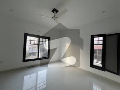 3Bed Drawing Dining Well Maintained Condition With Car Parking And Others Option Available Upper Portion Are Available here