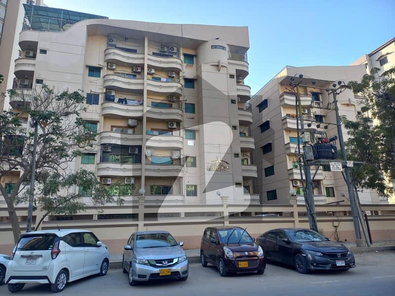 Spacious 3 Bedrooms Apartment For Sale Spacious 3 Bedrooms Apartment For Sale