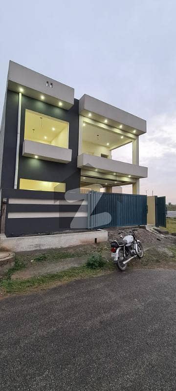 ڈی ۔ 17 اسلام آباد میں 5 کمروں کا 7 مرلہ مکان 1.5 کروڑ میں برائے فروخت۔