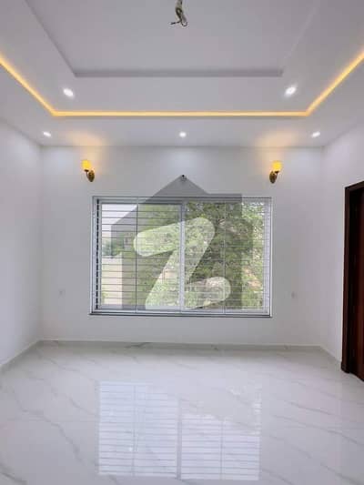 Buy Prime Location 10 Marla House At Highly Affordable Price
