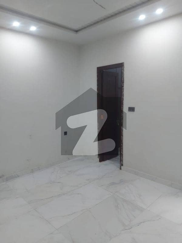 Highly-Desirable Prime Location 6 Marla House Available In Satiana Road Highly-Desirable Prime Location 6 Marla House Available In Satiana Road