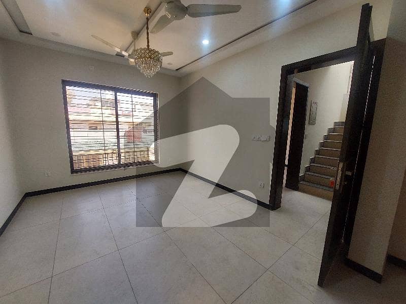 Brand New Ground Floor Available For Rent Brand New Ground Floor Available For Rent