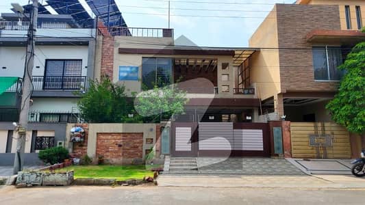 10 Marla House Is Available For Sale In Bankers Co-operative Housing Society Block C Lahore 10 Marla House Is Available For Sale In Bankers Co-operative Housing Society Block C Lahore