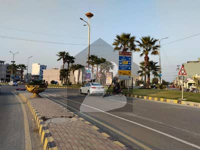 Taj Estate 10 Marla Plot In D Block Central Park