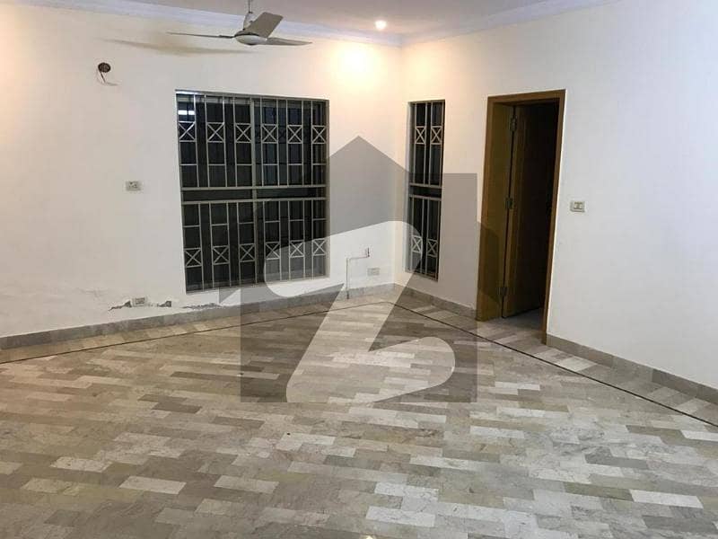 Centrally Located House Available In Gulberg For rent Centrally Located House Available In Gulberg For rent