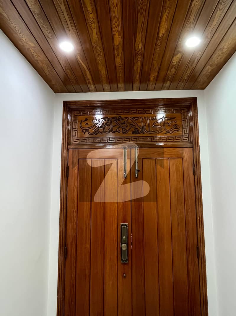 رائل ریزیڈنشیا - بلاک ڈی رائل ریزیڈینشیا,لاہور میں 5 کمروں کا 8 مرلہ مکان 2.95 کروڑ میں برائے فروخت۔ رائل ریزیڈنشیا - بلاک ڈی رائل ریزیڈینشیا,لاہور میں 5 کمروں کا 8 مرلہ مکان 2.95 کروڑ میں برائے فروخت۔