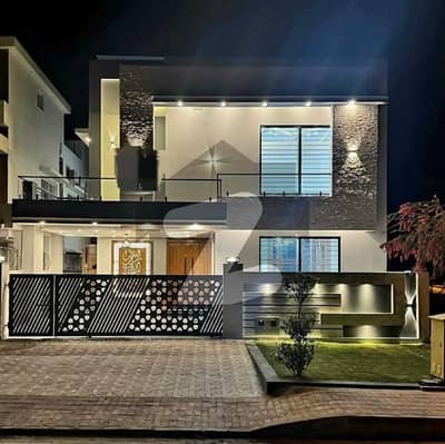 10 Marla brand new house available for rent