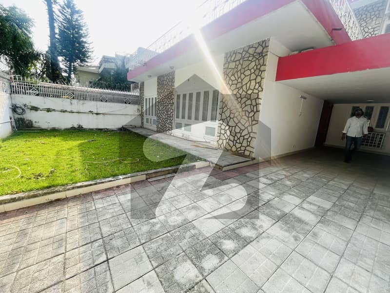 F-6 totally independent ground portion available for rent . F-6 totally independent ground portion available for rent .
