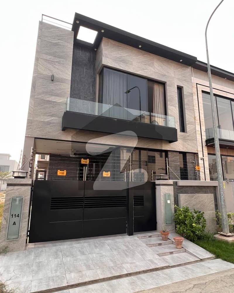 Ultra Modern Available for Rent in DHA Ultra Modern Available for Rent in DHA