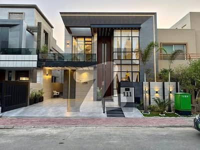 5 MARLA BRAND NEW STYLISH MODERN HOUSE SALE NEAR TO PARK
