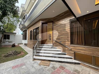 House For Rent In F8