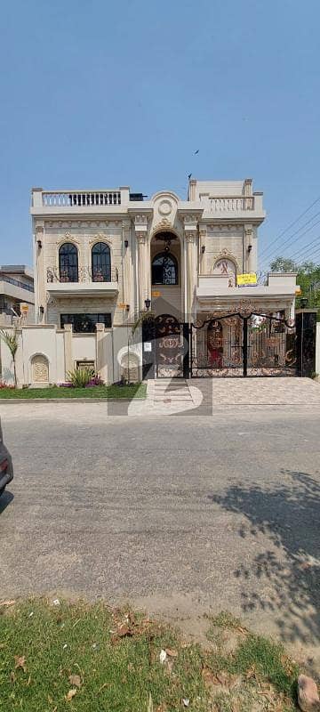 Beautiful House For Sale in Bismillah Housing Scheme Abu Bakar Block total Area 11.55 Marla Corner Facing Park Beautiful House For Sale in Bismillah Housing Scheme Abu Bakar Block total Area 11.55 Marla Corner Facing Park