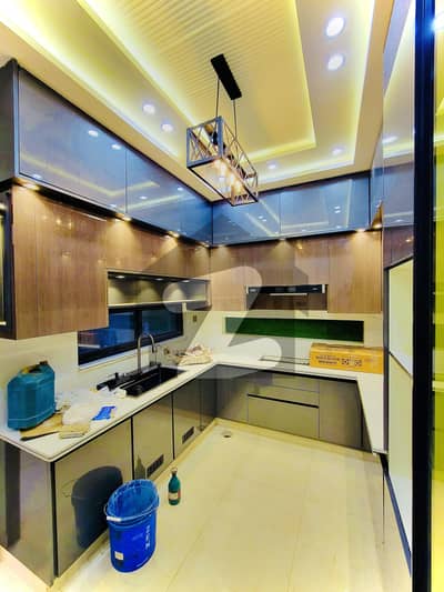 بش ایگزیکٹو ولاز ملتان میں 4 کمروں کا 5 مرلہ مکان 1.9 کروڑ میں برائے فروخت۔