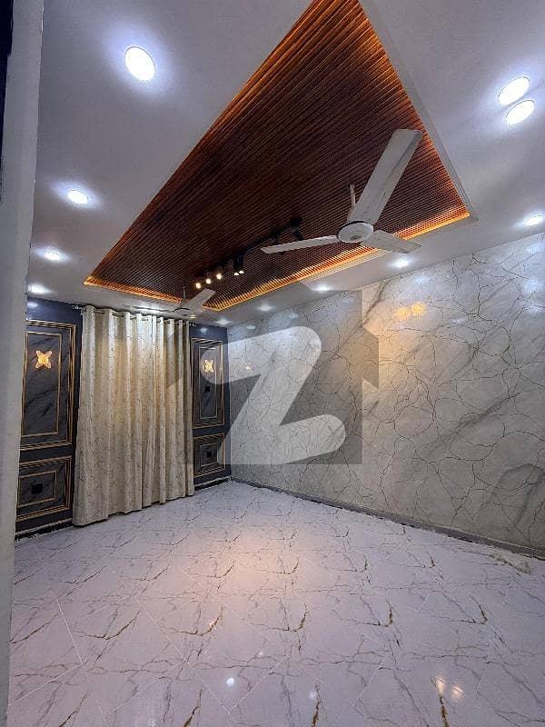135 Sq. Yds. Luxurious Villa 135 Sq. Yds. Luxurious Villa