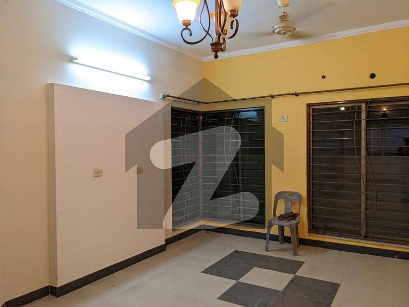 04 Bed 10 Marla House Available For Rent 04 Bed 10 Marla House Available For Rent