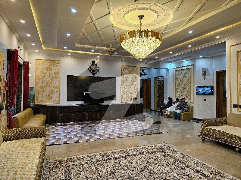 1 KANAL DOUBLE UNIT HOUSE FOR SALE 1 KANAL DOUBLE UNIT HOUSE FOR SALE