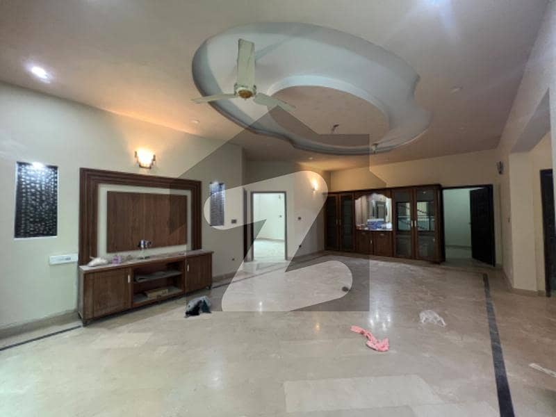 1 Kanal Independent House Available For Office 1 Kanal Independent House Available For Office